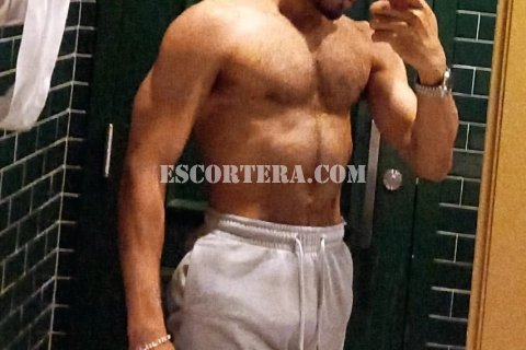 escorts - Boys - Marinheiro - 
"Discreto, educado e com atendimento de qualidade. Se você busca momentos agradáveis e sem pressa, chegou ao perfil certo."

Quer que eu escreva outro com um tom diferente — mais direto, romântico ou sensual?
